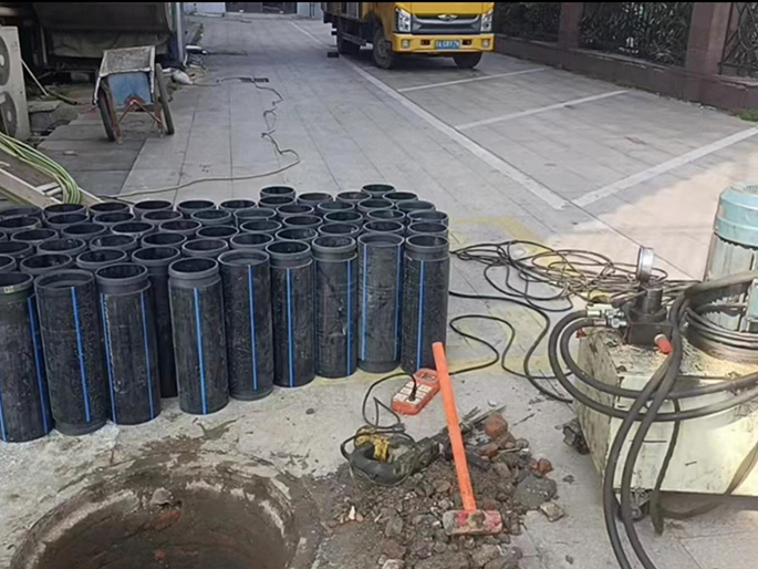 高碑店PE置换管厂家 DN315置换管 非开挖管短管置换